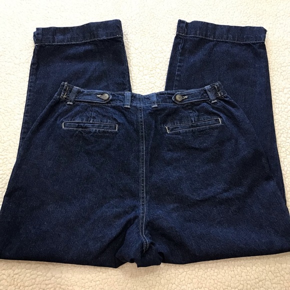 St. John’s Bay Denim Blue Jean Capri Pants
9 / 10 Medium 
2 Front & Back Pockets - Picture 12 of 15